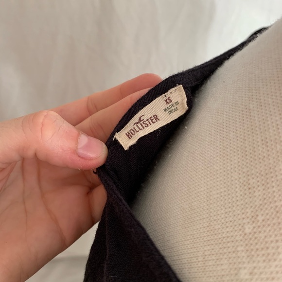 Hollister Embroidered Lace Up Sleeves Tassel Top - Picture 3 of 11